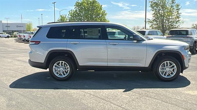 2025 Jeep Grand Cherokee GRAND CHEROKEE L LAREDO X 4X2