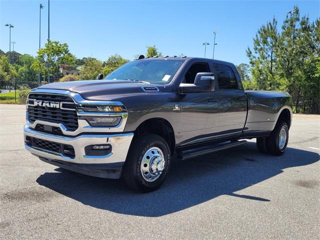 2025 RAM Ram 3500 RAM 3500 TRADESMAN CREW CAB 4X4 8 BOX