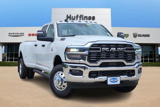 2025 RAM Ram 3500 RAM 3500 TRADESMAN CREW CAB 4X4 8 BOX