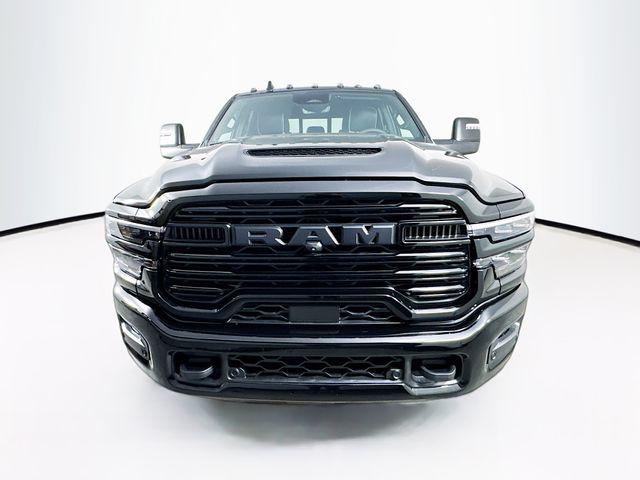 2025 RAM Ram 3500 RAM 3500 LARAMIE MEGA CAB 4X4 64 BOX