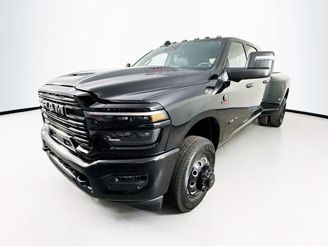 2025 RAM Ram 3500 RAM 3500 LARAMIE MEGA CAB 4X4 64 BOX
