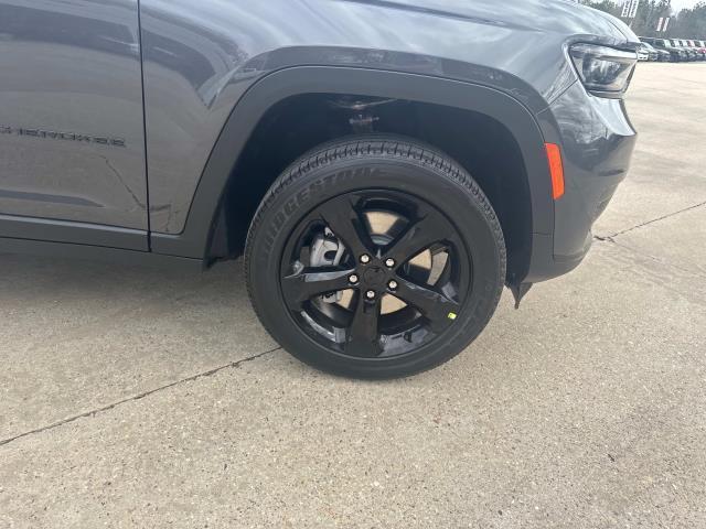 2025 Jeep Grand Cherokee GRAND CHEROKEE L ALTITUDE 4X2