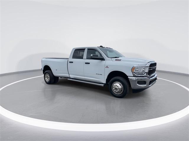 2022 RAM 3500 Tradesman Crew Cab 4x4 8 Box