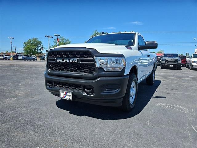 2022 RAM 2500 Tradesman Regular Cab 4x2 8 Box