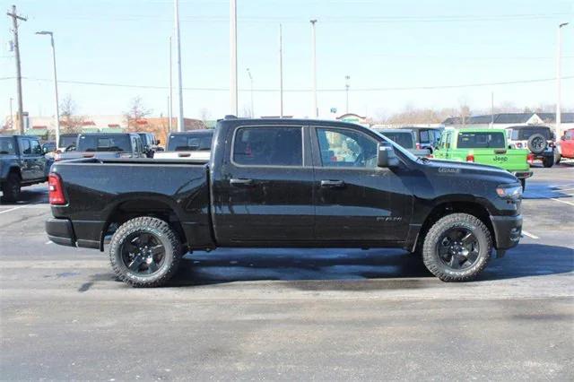 2025 RAM Ram 1500 RAM 1500 WARLOCK CREW CAB 4X4 57 BOX