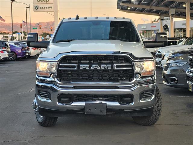 2023 RAM 3500 Tradesman Crew Cab 4x4 8 Box