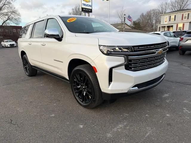 2023 Chevrolet Suburban 4WD Premier