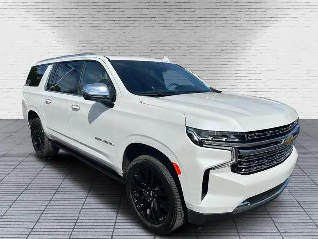 2023 Chevrolet Suburban 4WD Premier