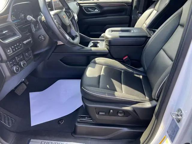 2023 Chevrolet Suburban 4WD Premier