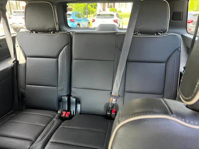 2023 Chevrolet Suburban 4WD Premier