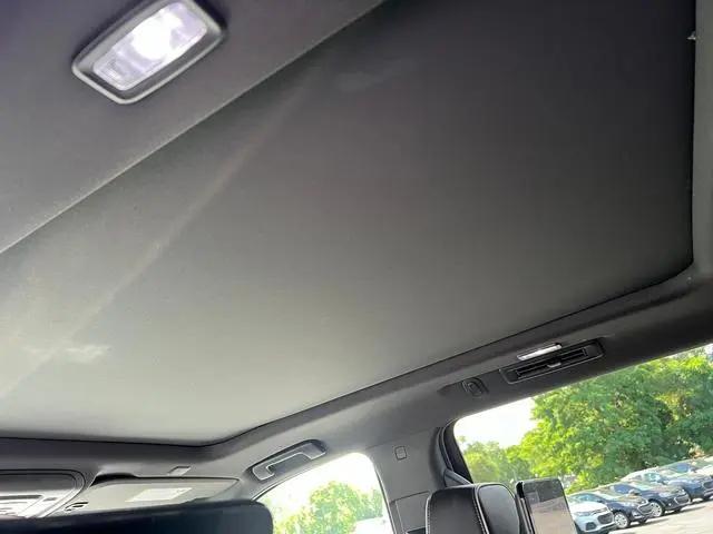 2023 Chevrolet Suburban 4WD Premier