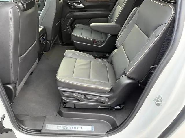 2023 Chevrolet Suburban 4WD Premier