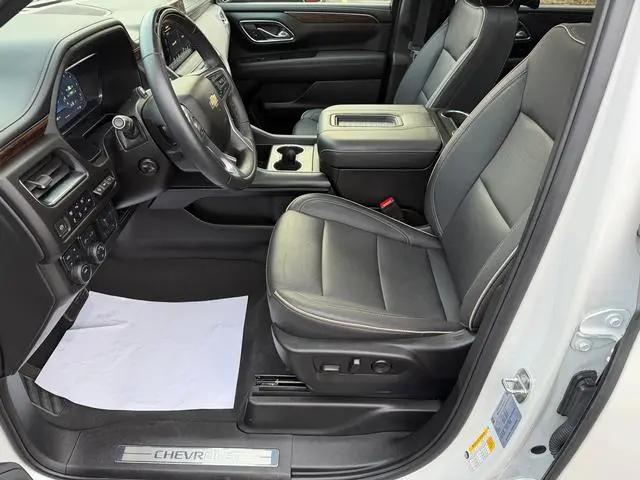 2023 Chevrolet Suburban 4WD Premier