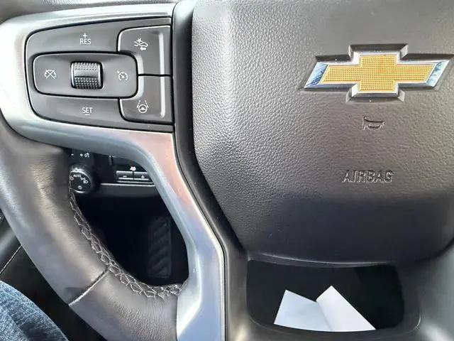 2023 Chevrolet Suburban 4WD Premier
