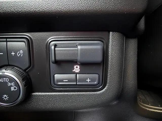 2023 Chevrolet Suburban 4WD Premier