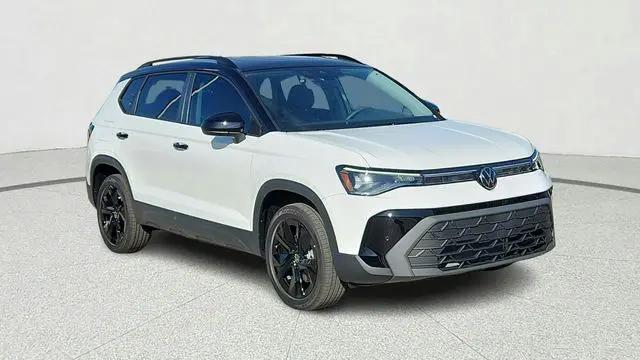 2025 Volkswagen Taos 1.5T SE Black for sale in Richardson, TX