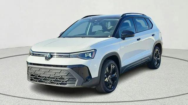 2025 Volkswagen Taos 1.5T SE Black
