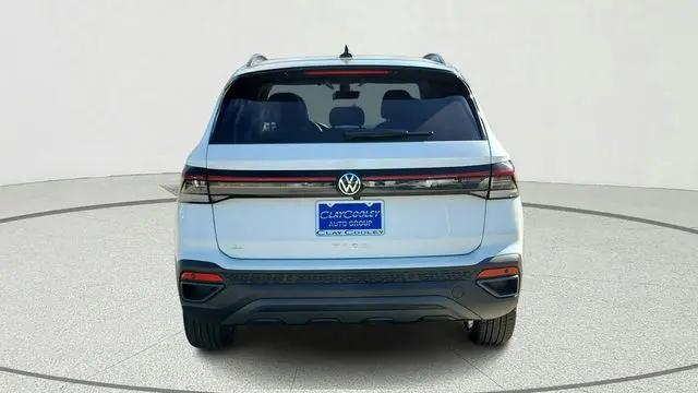 2025 Volkswagen Taos 1.5T SE Black