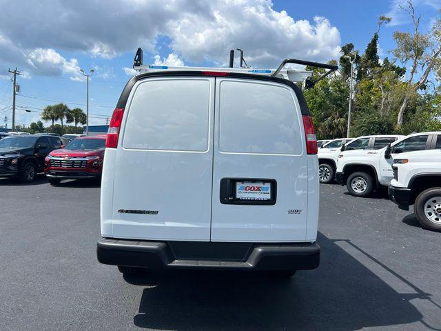 2025 Chevrolet Express Cargo Van RWD 2500 Regular Wheelbase WT