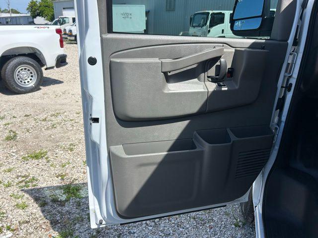 2025 Chevrolet Express Cargo Van RWD 2500 Regular Wheelbase WT