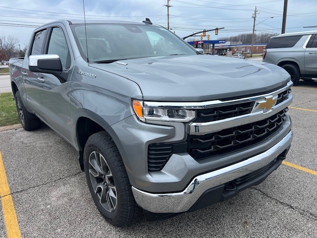 2025 Chevrolet Silverado 1500 4WD Crew Cab Short Bed LT with 2FL