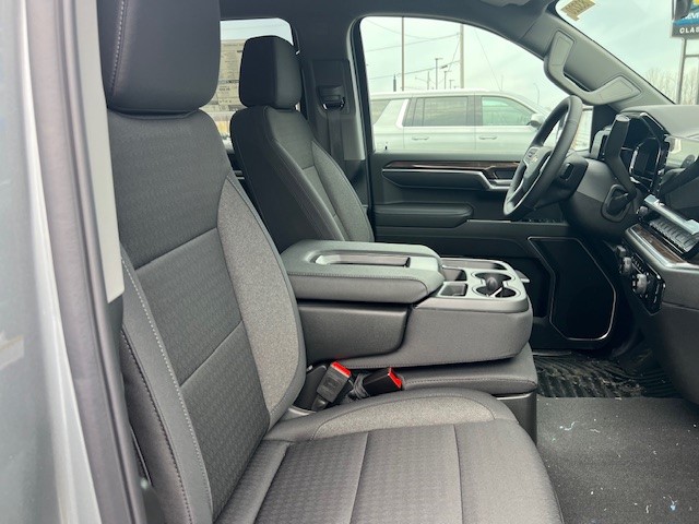 2025 Chevrolet Silverado 1500 4WD Crew Cab Short Bed LT with 2FL