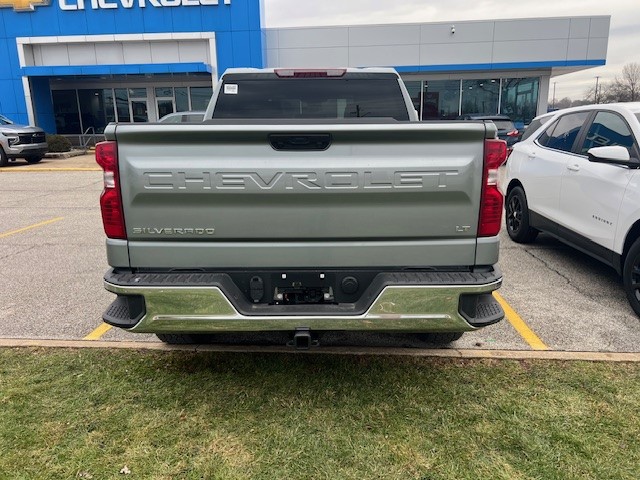 2025 Chevrolet Silverado 1500 4WD Crew Cab Short Bed LT with 2FL