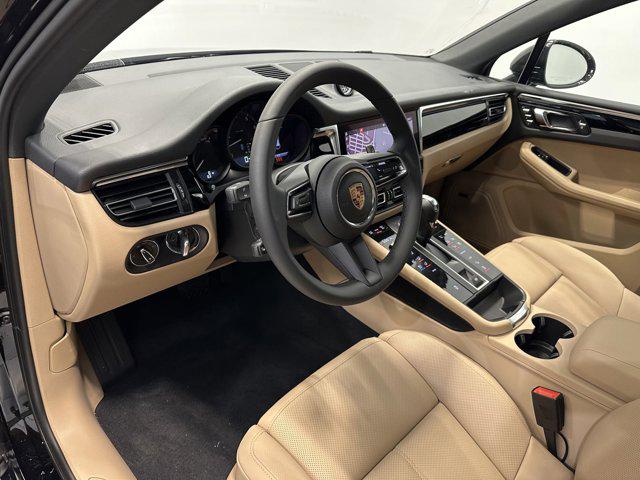 2025 Porsche Macan Macan
