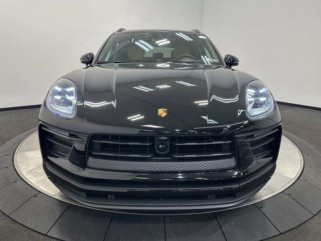 2025 Porsche Macan Macan