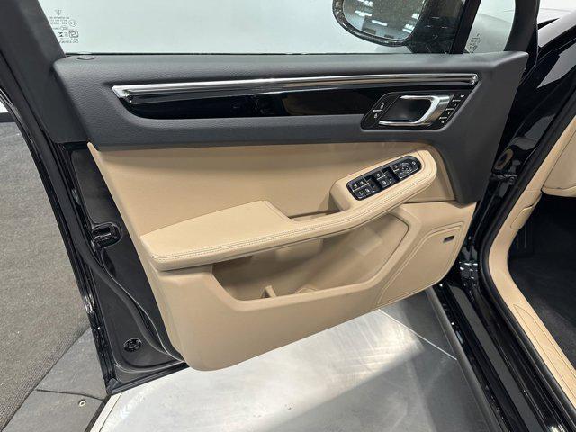 2025 Porsche Macan Macan
