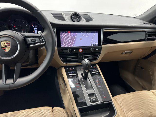 2025 Porsche Macan Macan