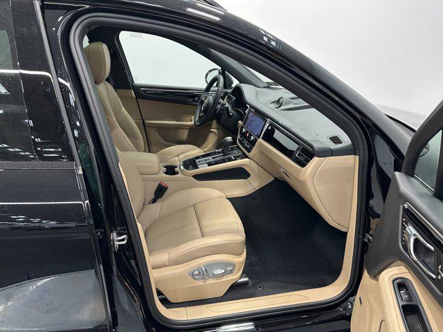 2025 Porsche Macan Macan