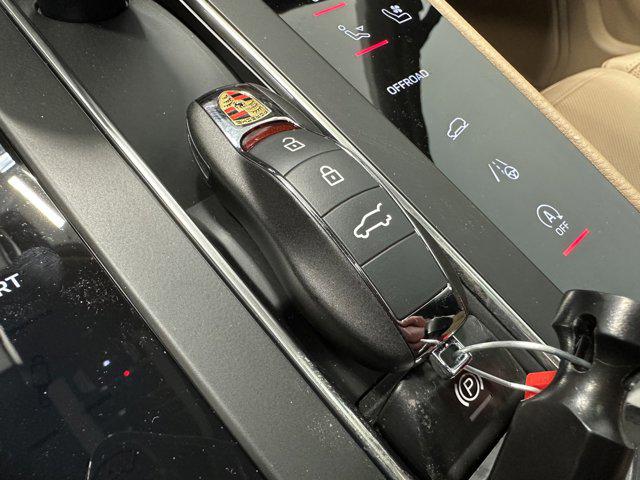 2025 Porsche Macan Macan