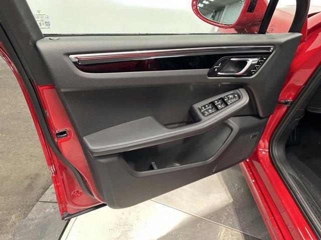 2025 Porsche Macan Macan