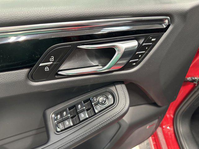 2025 Porsche Macan Macan