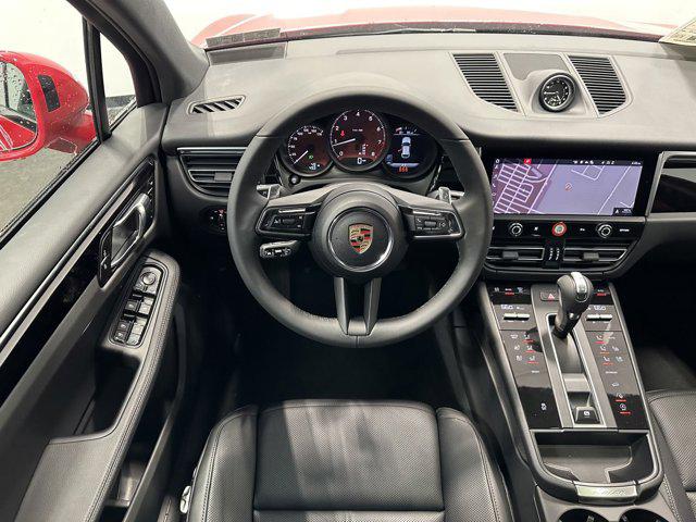 2025 Porsche Macan Macan