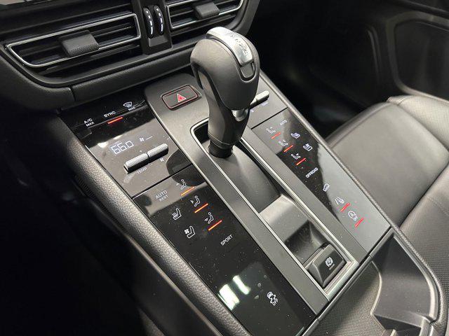 2025 Porsche Macan Macan
