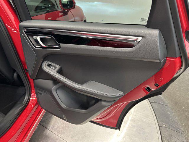 2025 Porsche Macan Macan