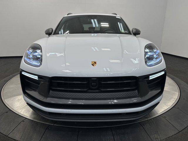 2025 Porsche Macan T