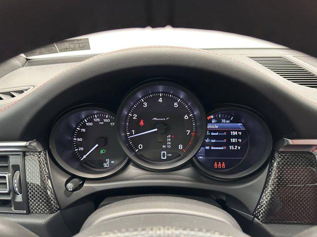 2025 Porsche Macan T
