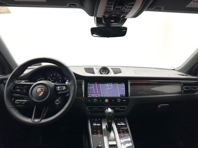 2025 Porsche Macan T