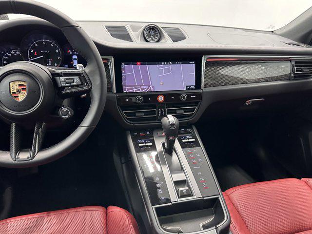 2025 Porsche Macan T