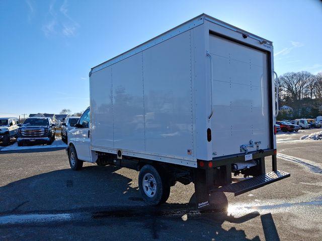 2025 GMC Savana Cutaway Work Van