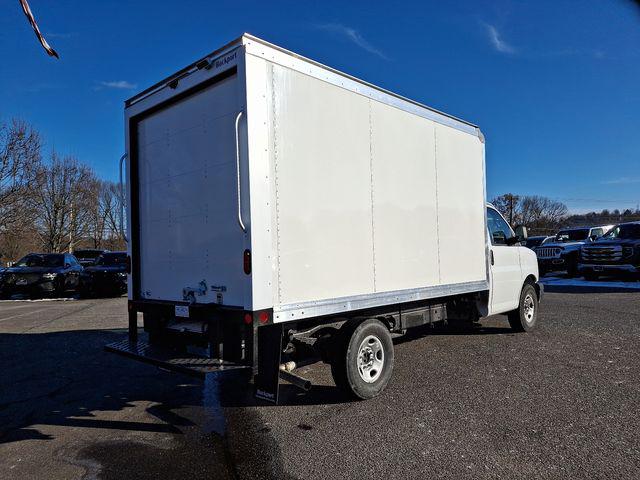 2025 GMC Savana Cutaway Work Van
