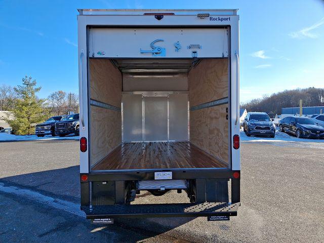2025 GMC Savana Cutaway Work Van
