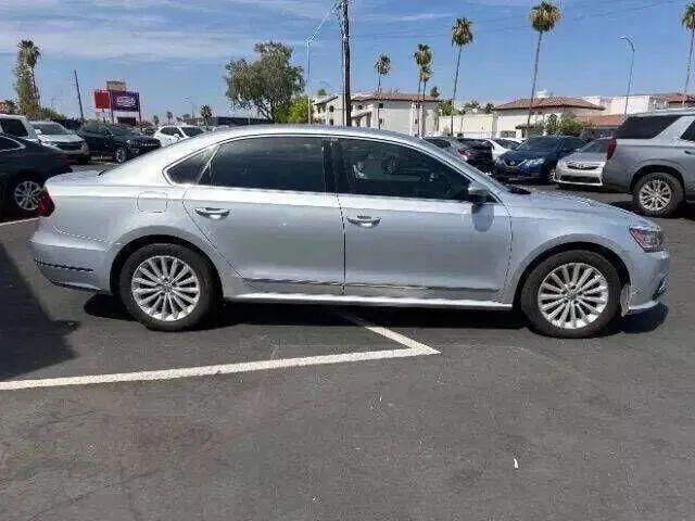 2017 Volkswagen Passat 1.8T SE