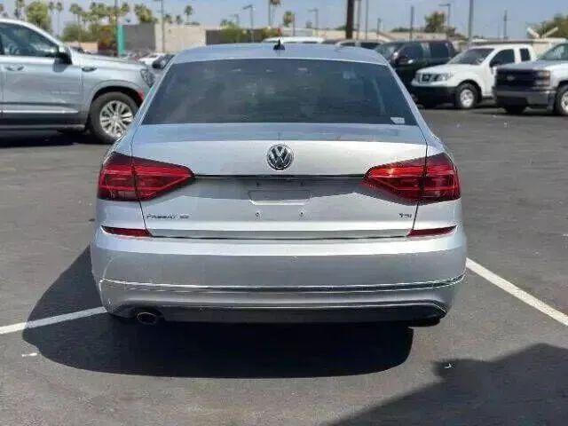2017 Volkswagen Passat 1.8T SE