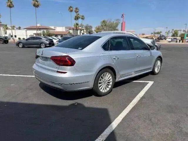 2017 Volkswagen Passat 1.8T SE