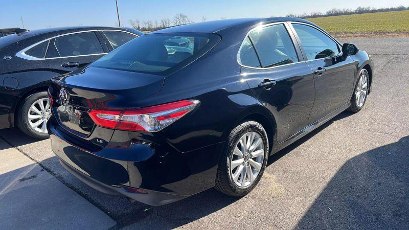 2018 Toyota Camry LE