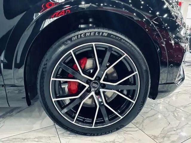 2022 Audi Q8 Premium Plus 55 TFSI quattro Tiptronic
